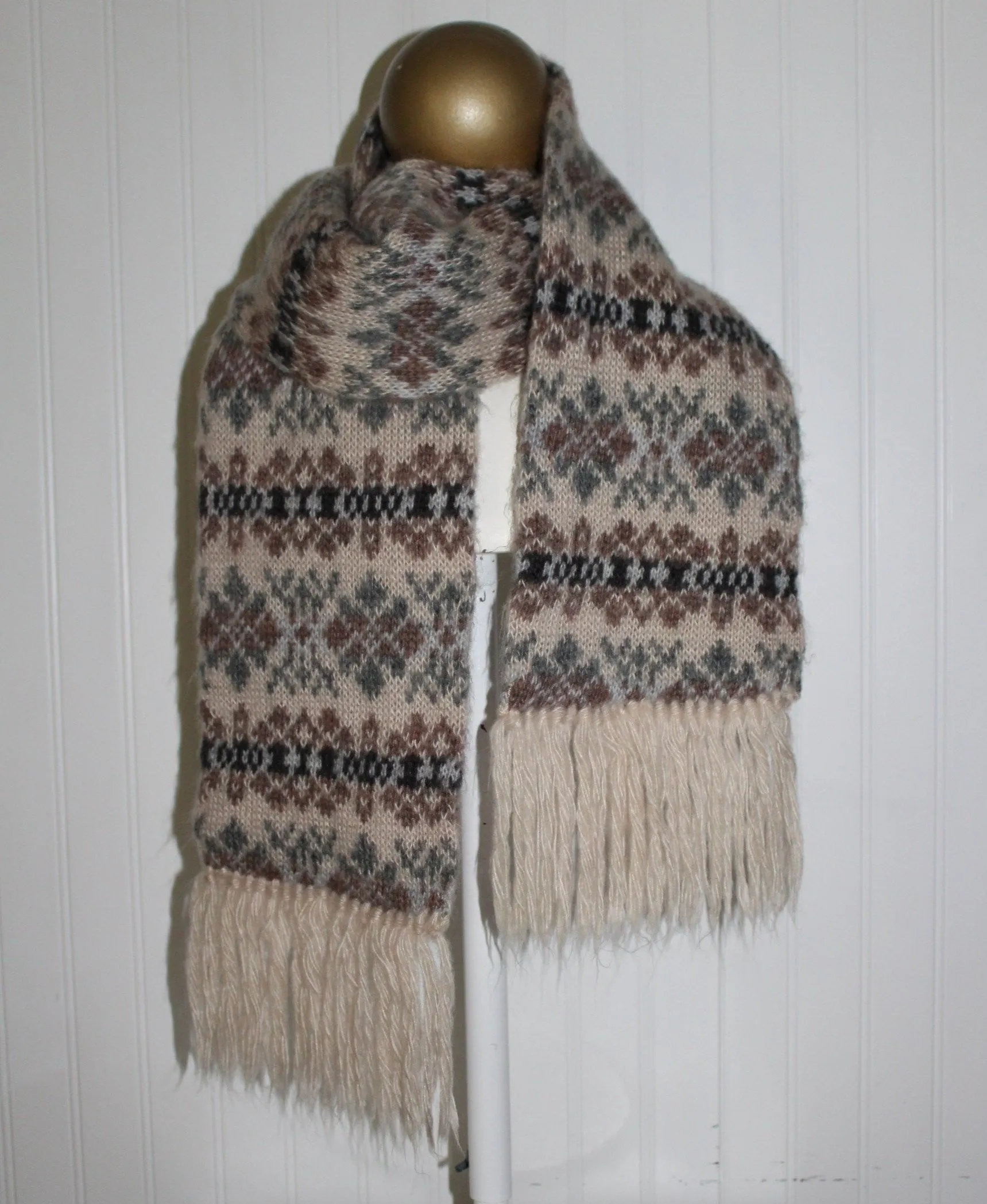 Aris Acrylic Sweater Knit Scarf Nordic Design Double Fabric 7" X 60" USA