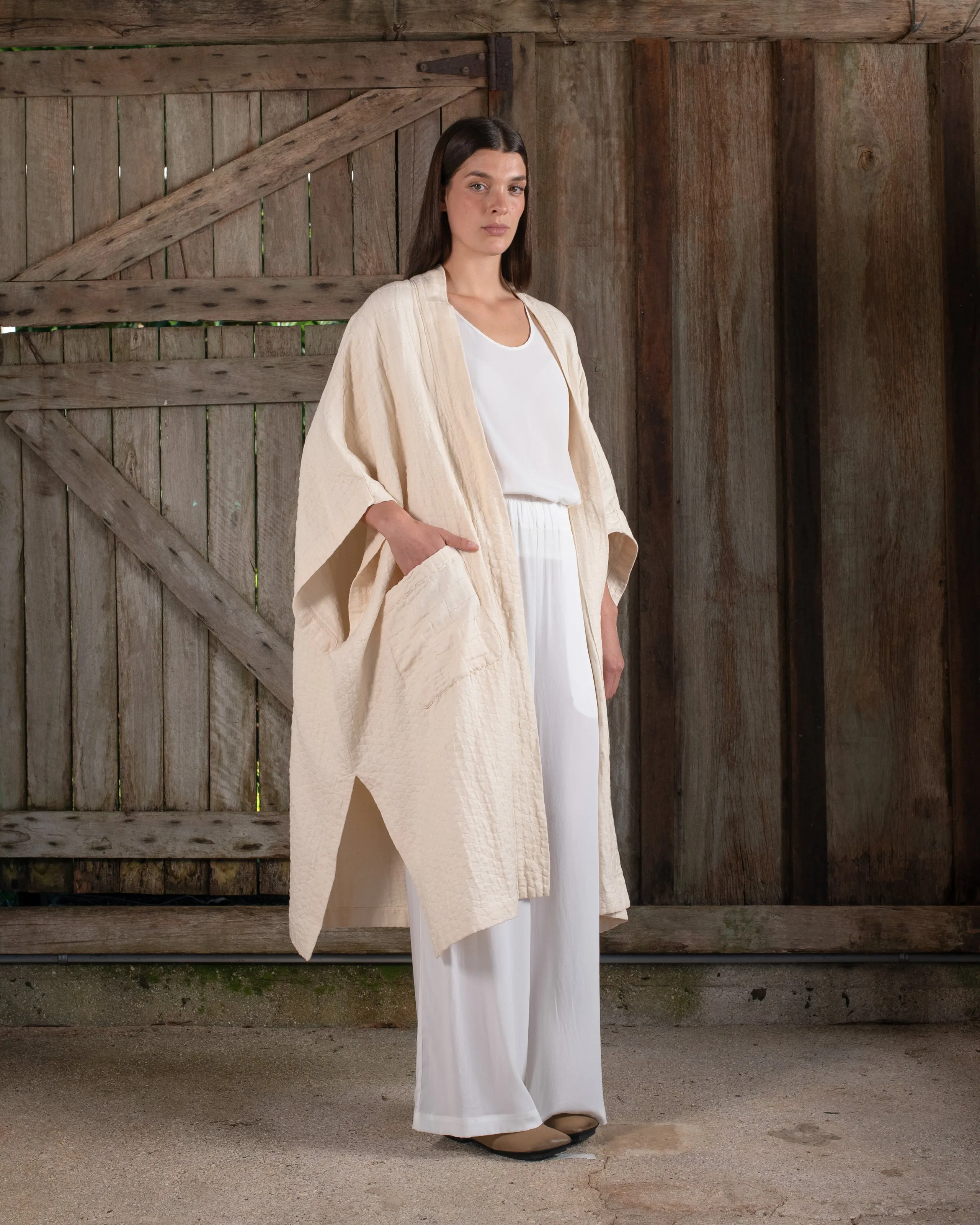 Sleeveless Kimono Jacquard Dye-less