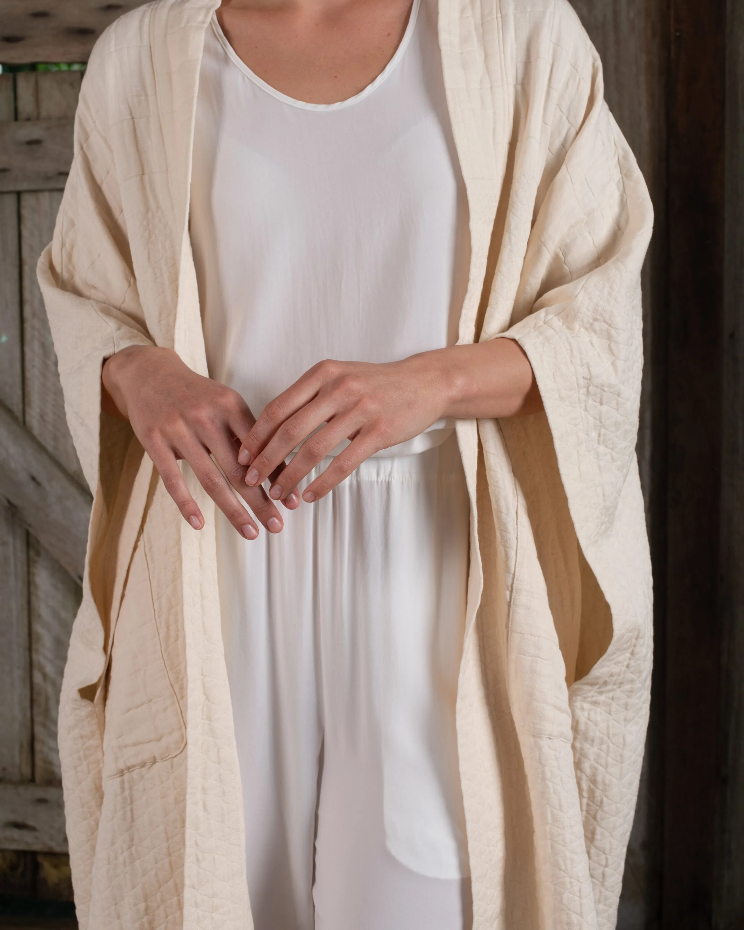 Sleeveless Kimono Jacquard Dye-less
