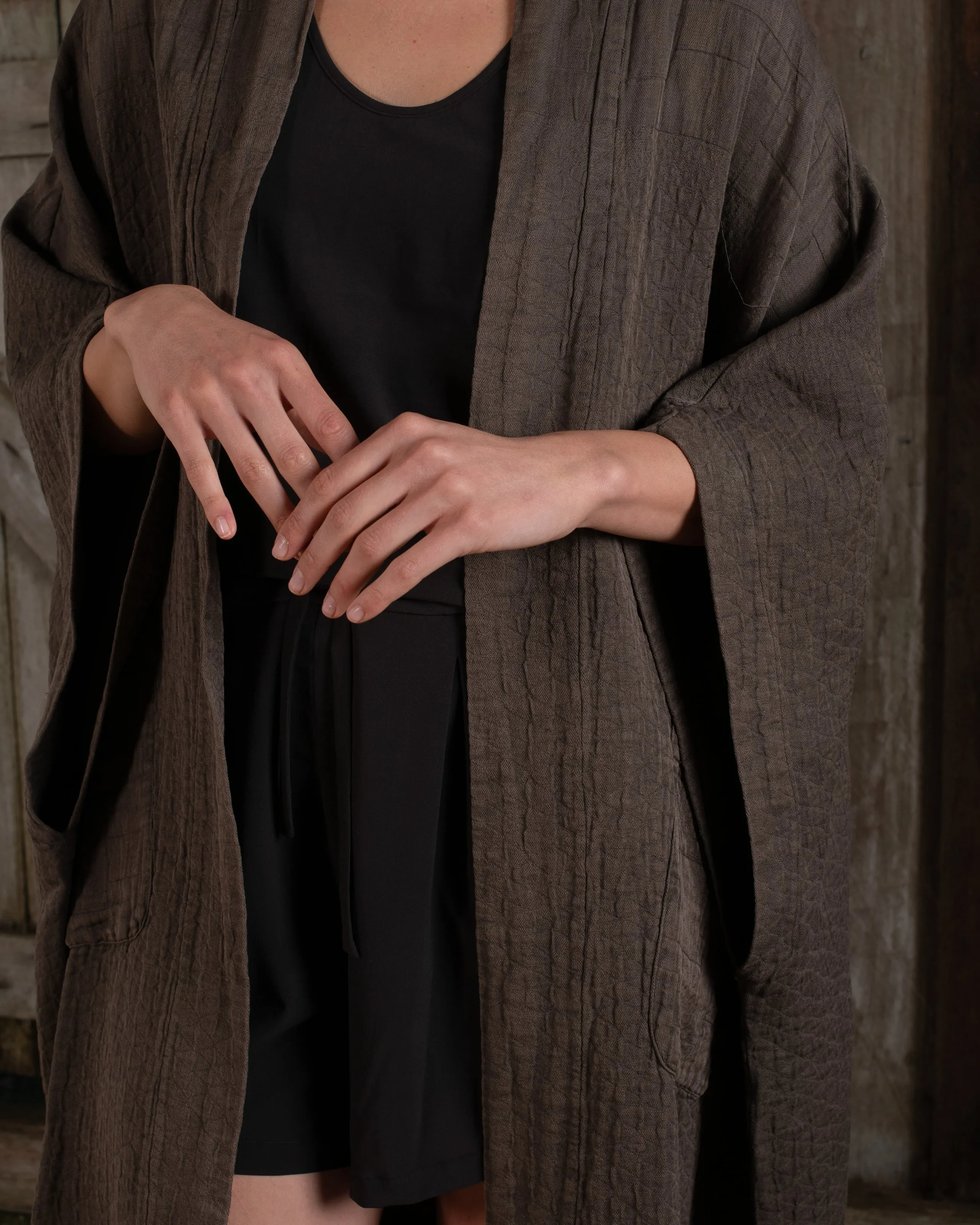 Sleeveless Kimono w/ Belt Jacquard Chocolate